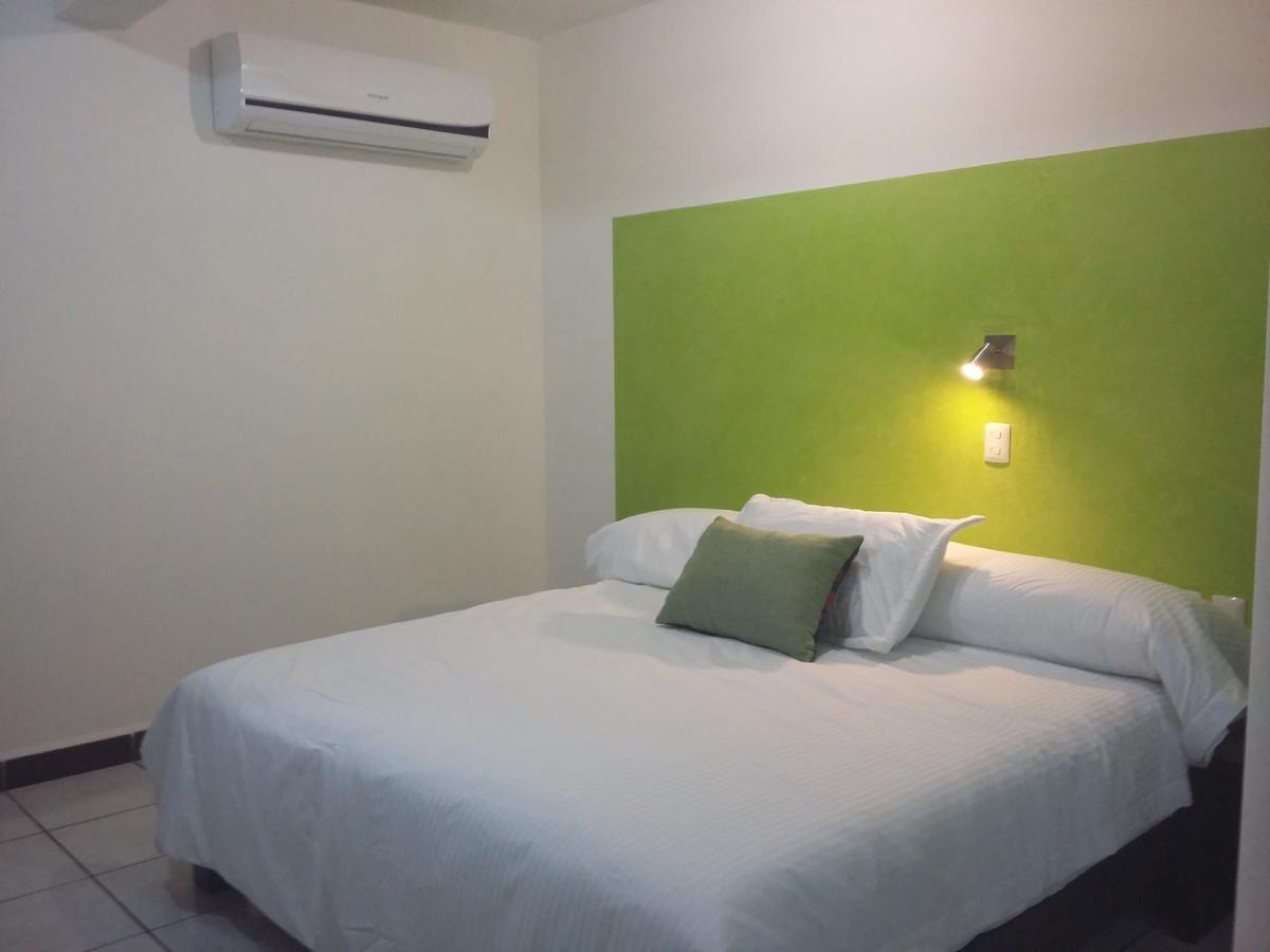 Hotel Rv มาร์ติเนซ เดอ ลา ทอเร ภายนอก รูปภาพ